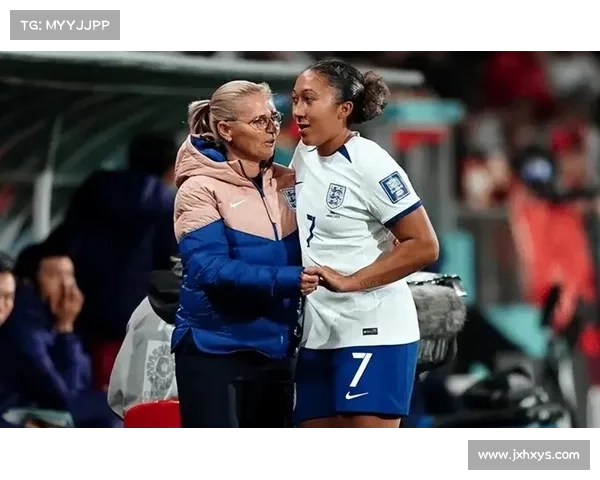 分析英格兰世界杯失利原因探讨球队表现与战术决策的关键因素